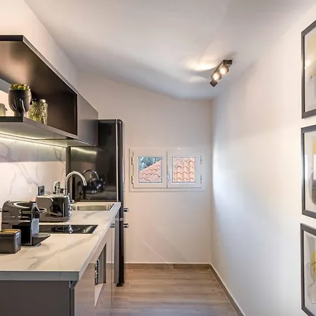 Grouzi Loft Апартаменты