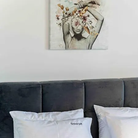 Grouzi Loft Apartment