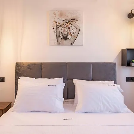 Grouzi Residences